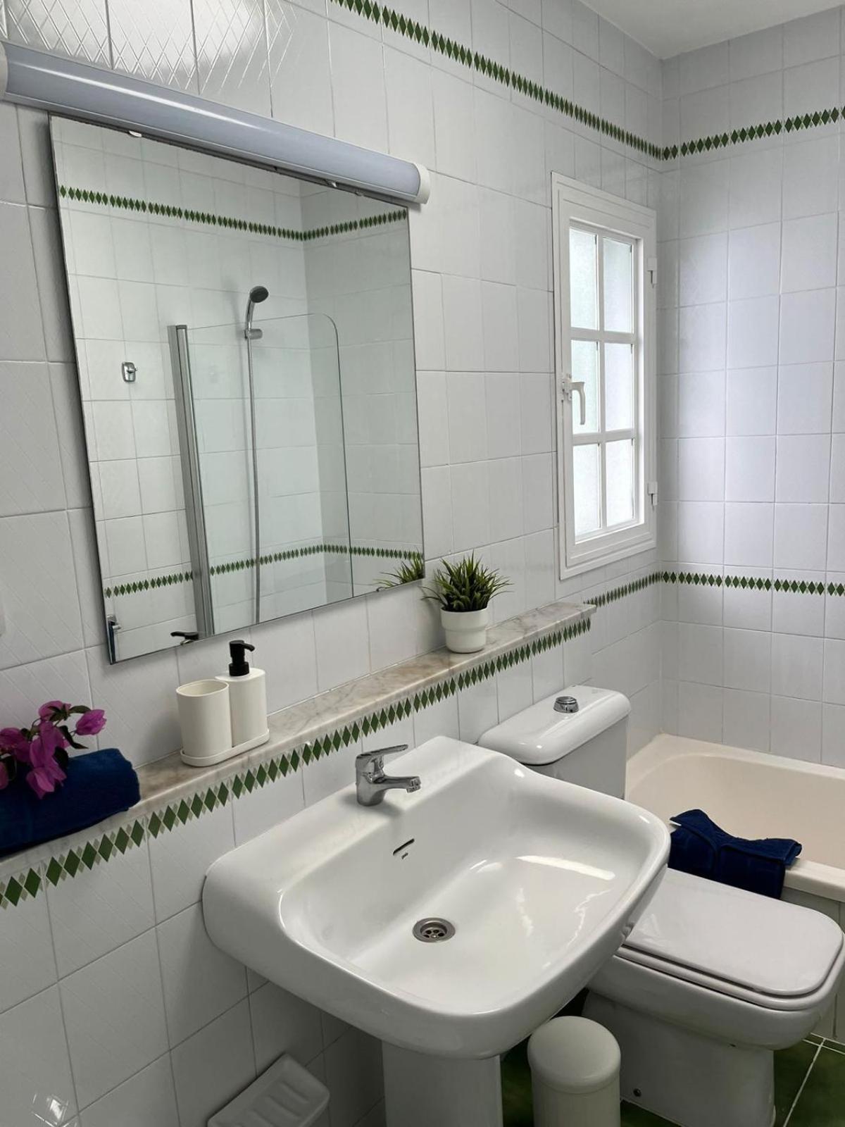 Bungalow Buganvilla Tias Luaran gambar