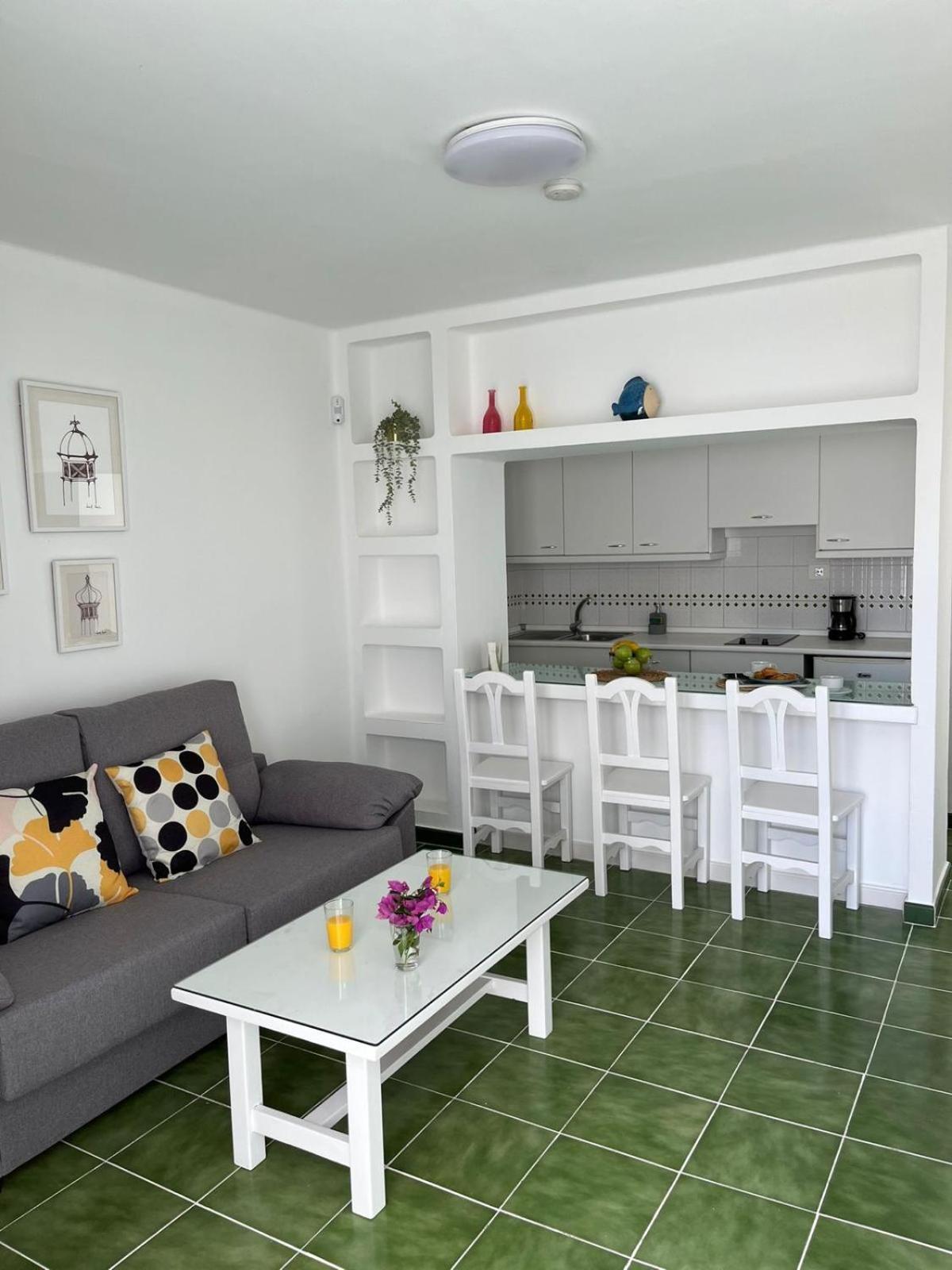 Bungalow Buganvilla Tias Luaran gambar